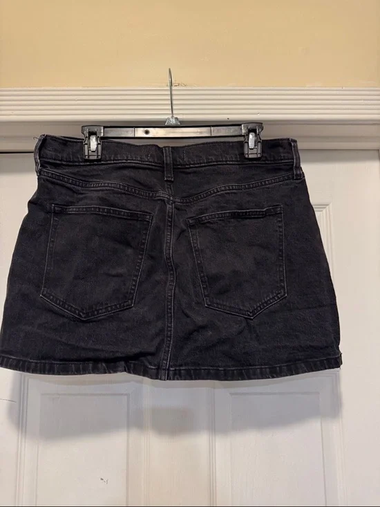 A&F studded high rise skirt - Picture 3 of 4